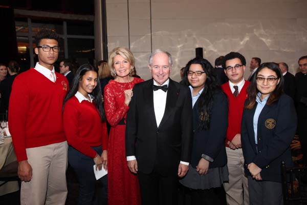 Christine and Stephen Schwarzman and the Schwarzman Scholars. Photo by: Matthew Adam Photography