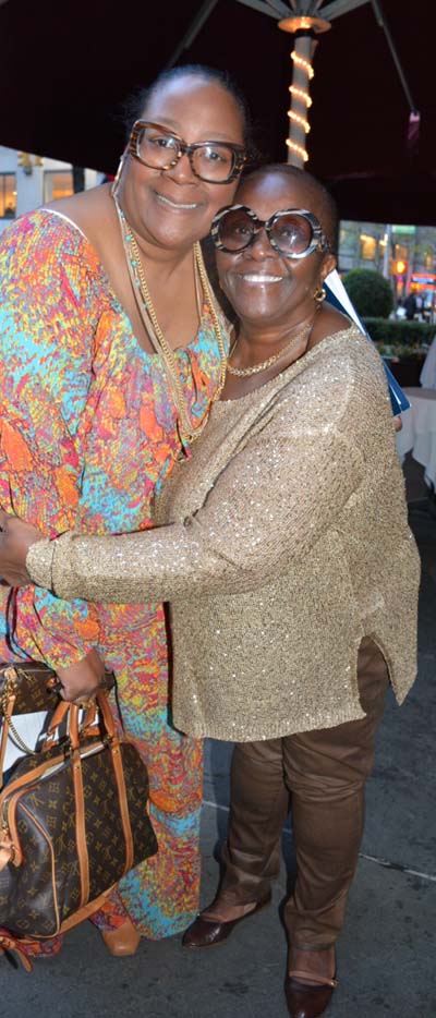 &nbsp;Helen Shelton and Mrs. Charles E Shelton.  Photo by:  Rose Billings/Blacktiemagazine.com