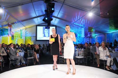 Director and Chief Curator Heidi Zuckerman Jacobson and AAM Aspen Award for Art 2013 Honoree Teresita Fern�ndez onstage during the ArtCrush Gala at the Aspen Art Museum (Photo Courtesy Billy Farrel Agency)]