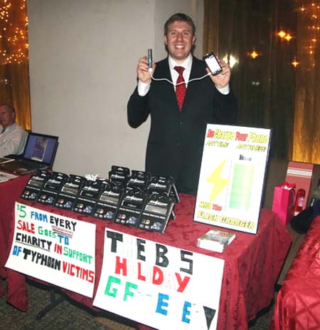 &nbsp;Josh&nbsp;&nbsp;Shulman&nbsp;in www.Eliteflashchargers.com  sponsor table