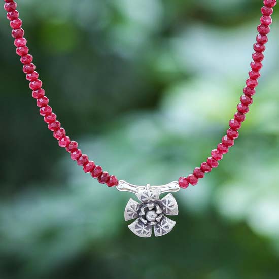 Novica Color Sense in Red