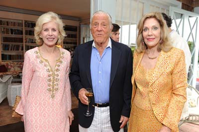 Ann  Nitze, Ben Bradlee & Dame Jillian Sackler. Photo by:  Gregory partanio/manhattan society