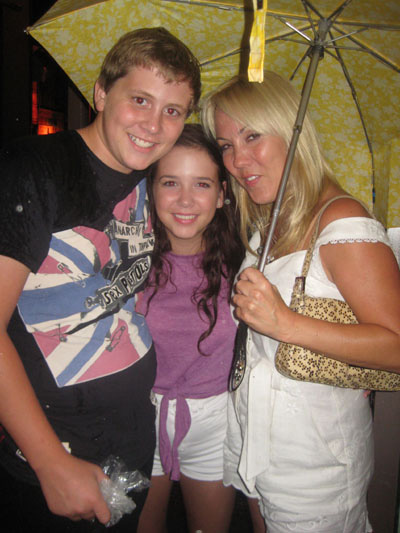 08-04-11 (L-R) Son Jefferson Randall. daughter Julia Randall. mother Heather Randall outside Thalia restaurant. 828 Eighth Ave. Wednesday night 08-03-11