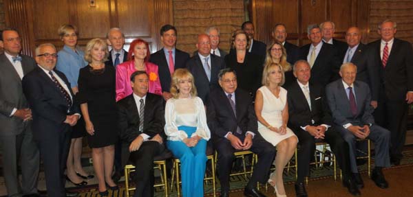 International Radio and television society foundation, library of american broadcasting,annual giants of broadcasting honors, Bill Koenigsberg, President, CEO, & Founder of Horizon Media, Barbara Eden, Actress: I Dream of Jeannie, Joe Field, Chairman & Founder of Entercom Communications, Andrea Mitchell, Chief Foreign Affairs Correspondent of NBC News and Host of MSNBC’s Andrea Mitchell Reports, Jeff Fager, Executive Producer of CBS News’ 60 Minutes, Gary Chapman, Retired Chairman, President & CEO of LIN TV Corp. Standing: David Field, President & CEO of Entercom Communications, Jeff Zucker, President of CNN Worldwide, Michael Fiorile, Chairman & CEO of Dispatch Broadcast Group, bill koeningsberg,horizon media, barbera eden, I believe of Jeannie,Joe field, Entercom,Andrea Michell, NBC News, Jeff Fager, 50 minutes,Gary Chapman, lin-tv corp,david field, jeff zucker,michael fiorile, dispatch media,michael fiorile.