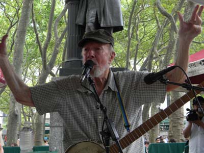 Pete Seeger conducting