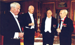 Gunnar Sonsteby ,the chin, receives top award in Norway