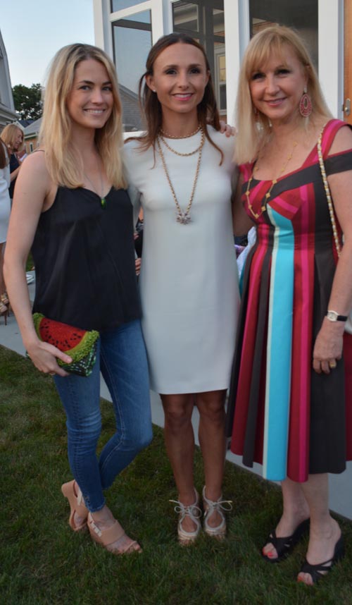 Amanda Hearst, Georgina Bloomberg, and Katlean de Monchy. Photo by: Rose Billings/Blacktiemagazine.com