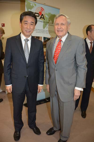 Oh Joon and Donald Billings. Photo by: Rose Billings/Blacktiemagazine.com