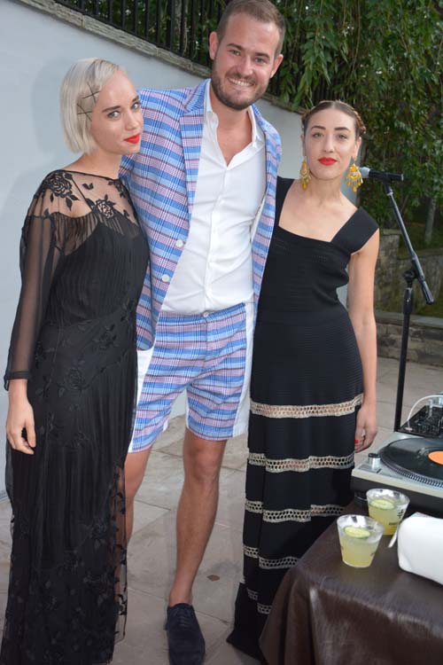 Violinist Margot, Brian Kelly,and DJ Mia Moretti (The Dolls). Photo by: Rose Billings/Blacktiemagazine.com