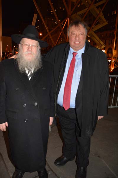 Rabbi Schmuel Butman and John Catsimatidis. Photo by: Rose Billings/Blacktiemagazine.com