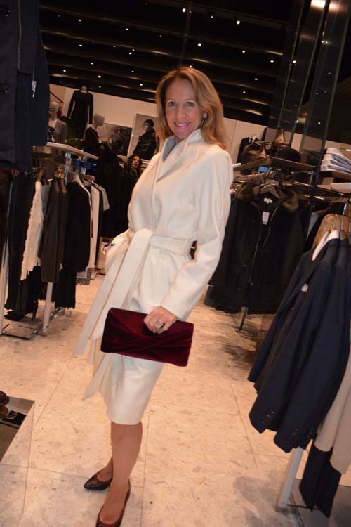 Sara Johnson Kaplan in a lovely Reiss of London. Photo by: Rose Billings/Blacktiemagazine.com