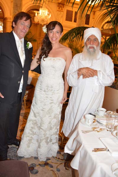 Ward Morehouse111 and his bride Katherine with Bada Amar Singh. Photo by: Rose Billings/Blacktiemagazine.com
