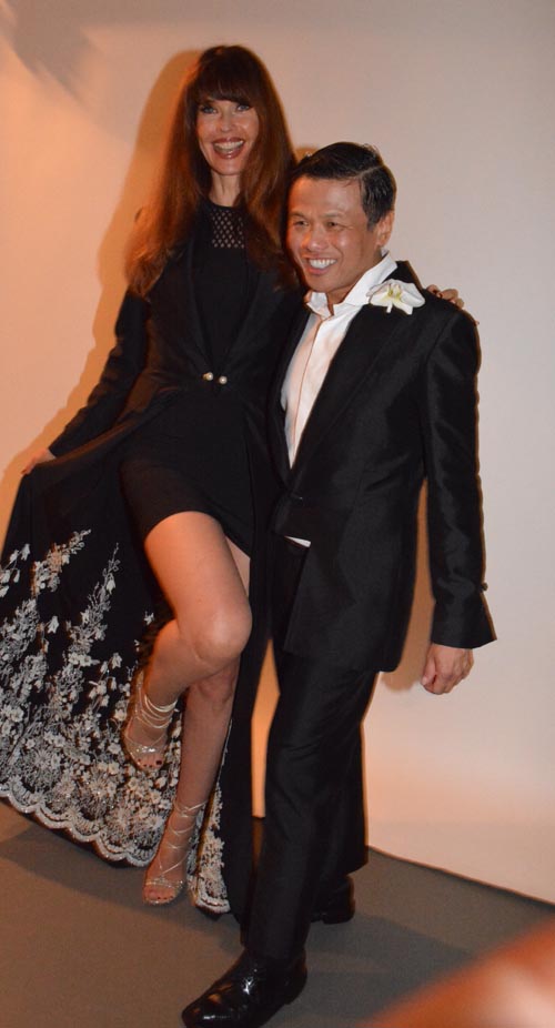 Carol Alt and Zang Toi . Photo by: Rose Billings/Blacktiemagazine.xom
