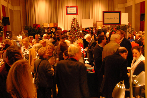 Shoppers in the Great Hall of the Parrish Art Museum