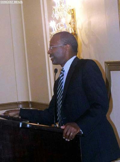 Dr. Carson addresses his audience.. Photo by: Vincent Menza