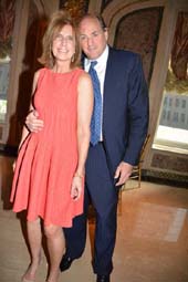 Laurie Sprayregen with her husband Philip Sprayregen. Photo by: Rose Billings/Blacktiemagazine.com