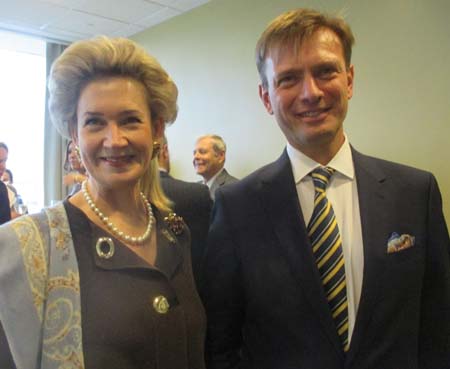 &nbsp;Ms. April Gow, Partner, Canongate Partners and Mr. Christian Ewert, Director General, Foreign Trade Association