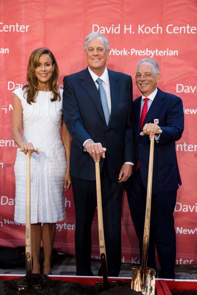 Julia Koch, David H. Koch, Dr. Steven J. Corwin. Photo by:  NewYork-Presbyterian Hospital/Kellie Walsh