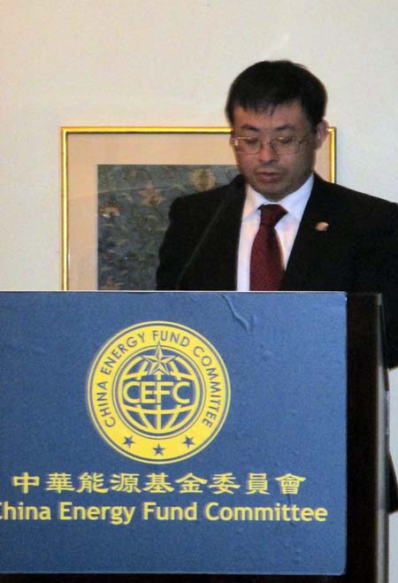 Professor Zhang Jiansheng from the Department of Thermal Engineering,