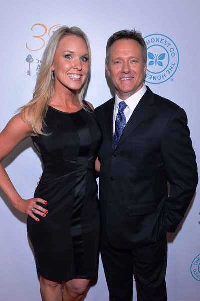 Karen Stewart and emcee Jeff Michael, Fox11 News Anchor.  Photo by:  Vince Bucci