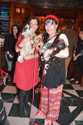 Wendy Diamond and Baby Hope, and Loreen Arbus with her Tinnee Winnee. Photo by: Rose Billings/Blacktiemagazine.com
