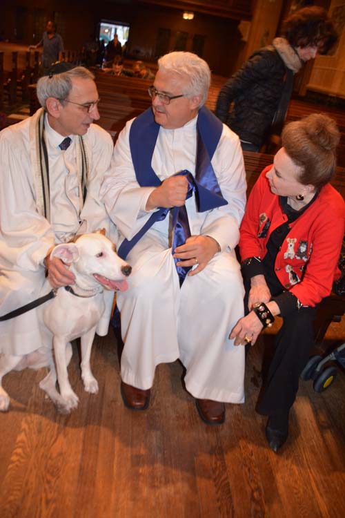 Central Synagogue Rabbi Emeritius Peter J. Rubinstein,Senior Minister Stephen Bauman, The Very Special Cindy Adams and her l e of The Animals!.  Photo by:  Rose Billings/Blacktiemagazine.com