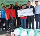 Chris Gonzalez ,Maria Bautista-Durand NP, Alejandra Arriaga, Chantel Ponder, Dr. Jeffrey Upperman, Denny Jenner, Helen Arbogast, Aro Mkrtchyan, Le Dabney and Jason Yager. Photo courtesy of CHLA