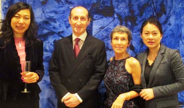 Diana Wu, David michaels, President of the Foreign Press Association,Donna Yang
