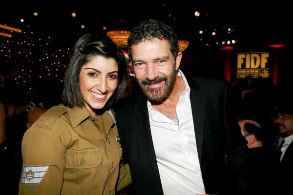 Staff Sgt. Elle and Antonio Banderas&nbsp;Photo by:&nbsp;Noam Chem