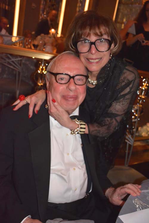 Mr. and Mrs. Leslie Garfield. Photo by: Rose Billings/Blacktiemagazine.com