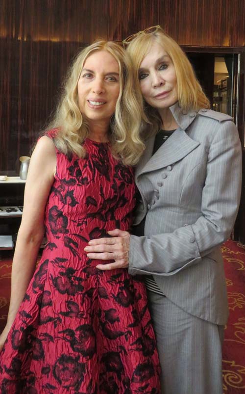 Lauren Lawrence and Maggie Norris.  Photo by:  Joyce Brooks/Blacktiemaagzine.com