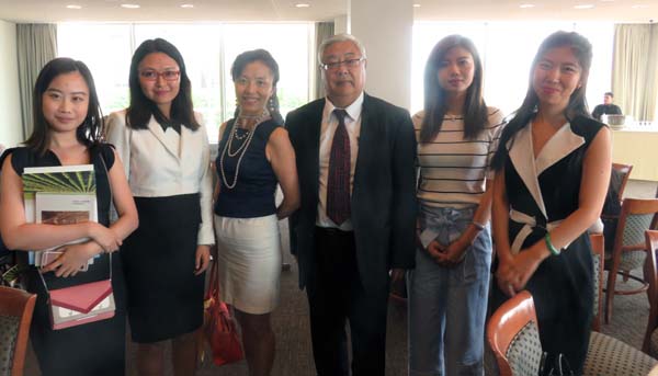 Ronggrong Tu, Xiaoxiao Liu, Sally fan, Sean Xia, Huang Huang, Christina Hu.