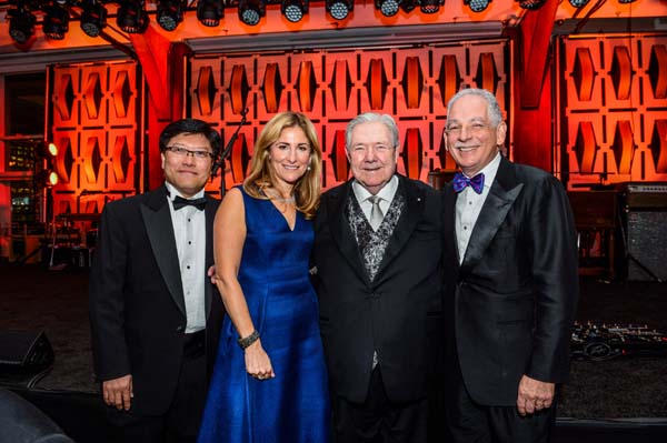  Dr. Augustine Choi, Jessica Bibliowicz, Frank Bennack, Jr.,  Dr. Steven Corwin.  Photo by:  Studio Brooke