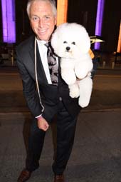 Flynn The Bichon Frise Top Dog at The 142 Westminster 2018 Top Dog with his Expert Handler Bill McFadden. Photo by: Rose Billings/Blacktiemagazine.com