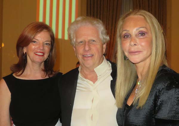Robin Weaver, President, Bruce Winston and Barbara Winston, Awards Dinner Committee. Photo by: Joyce Brooks/Blacktiemagazine.com