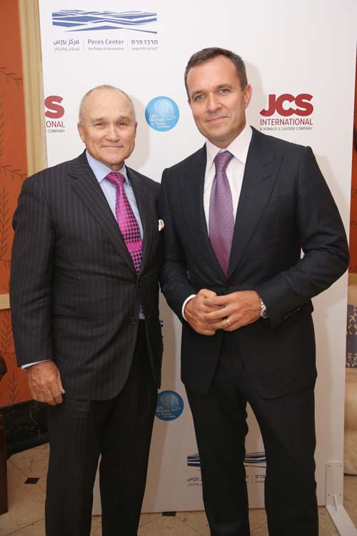 NEW YORK, NY - SEPTEMBER 13: Former NYPD Commissioner and CEO of the Guardian Group Ray Kelly and TV anchor Greg Kelly attend as Ambassador Ronald S. Lauder Receives The Shimon Peres Peace & Innovation Award on September 13, 2018 in New York City.  Photo by:   Noa Grayevsky/Getty Images for JCS International