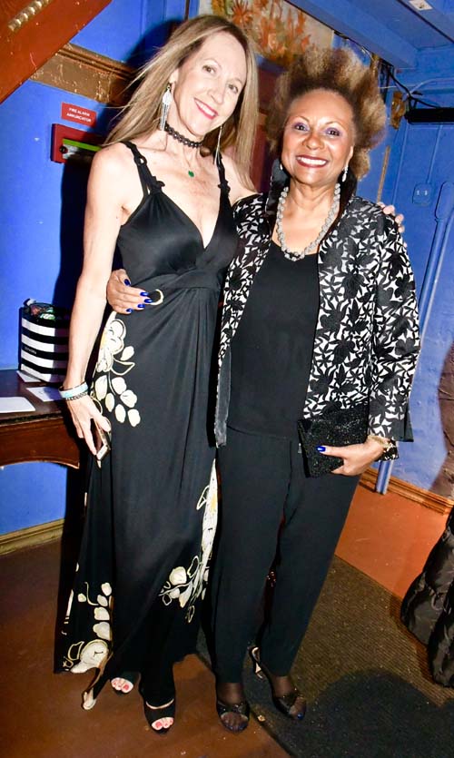 Sara Johnson Kaplan and actress/singer Leslie Uggams . Photo by: Rose Billings/Blacktiemaagzine.com