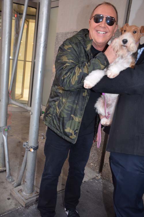 Michael Kors greeting Top Dog King leaving Sardis.  Phto by:  Rose Billings/Blacktiemagazine.com