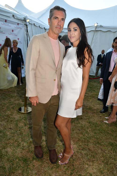  Justin Mitchell and his lovely bride. Photo by: Rose Billings/Blacktiemagazine.com