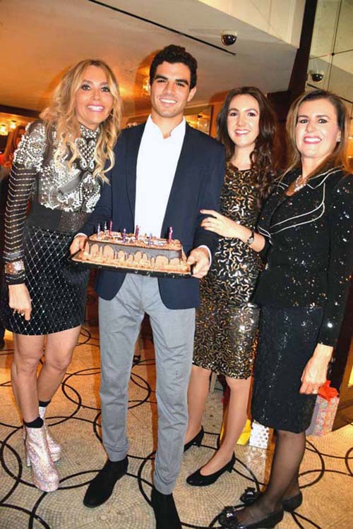 Lieba Nesis, Mark Weiss, Malia Reichmann and Miriam Weiss. Photo by: Rose Billings/Blacktiemagaizne.com