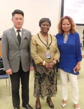 ban tran, Aurora Aquino