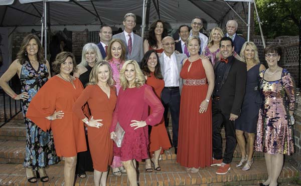 Hamptons Heart Ball Committee.  Photo by:  Lenny Stucker