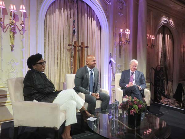 Honoree, DeAnna Hoskins, President & CEO of JustLeadershipUSA, Honoree, Bryan Stevenson, Founder and Executive Director of the Equal Justice Initiative and Bill Moyers. Photo by: Joyce Brooks/Blacktieagazine.com