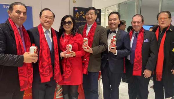 MXQ LifeWater , Olympia Gellini, William Cheung, Jeannie Yi, Andy Lin,Holmes Stoner, Errol Rapport