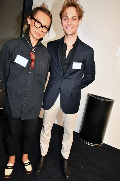 Good Friends Cheering All The Award Winners. Photo by: Rose Billings/Blacktiemagagzine.com