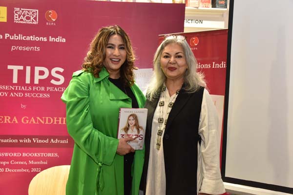 Meera Gandhi and Malavika Sangghvi at Crossword Bookstores, Mumbai