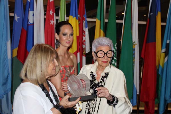  Joana Caparros, President of Women Together, with Malu Edwards and special award recipient, Iris Apfel. Photo by:  Mucky Hurly 