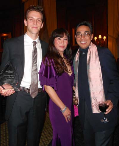 Jasper Cooper, Honoree Jeanine Jeo-Hi Kim, US Chair of MARITAGE. Photo by: Joyce Brooks