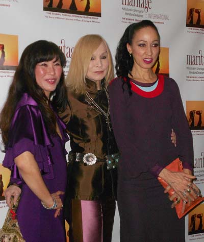 Jeanine Jeo-Hi Kim Kim, Maggie Norris and Pat Cleveland. Photo by: Joyce Brooks