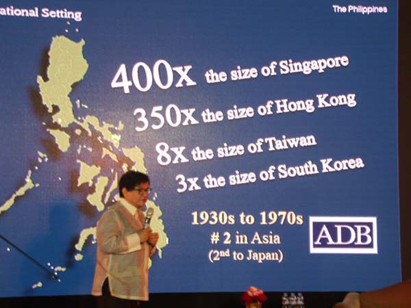 Felino "Jun" Palafox, Principle Architect - Urban Planner,Founder and Managing Partner, Palafox Associates"Cities of the Future: Philippines in 500, 2021 and Beyond".  Photo by:  GMK/Blacktiemagazinre.com
